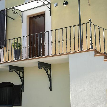 Appartamento Dimora Camelia Lucera Esterno foto